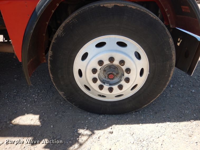 image for item GN9810 1996 Peterbilt 379EXHD semi truck