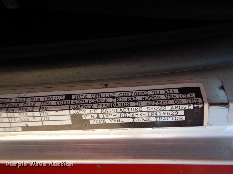 image for item GN9810 1996 Peterbilt 379EXHD semi truck