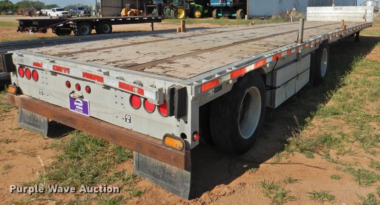 image for item GN9816 2007 Wilson CFD900 drop deck trailer