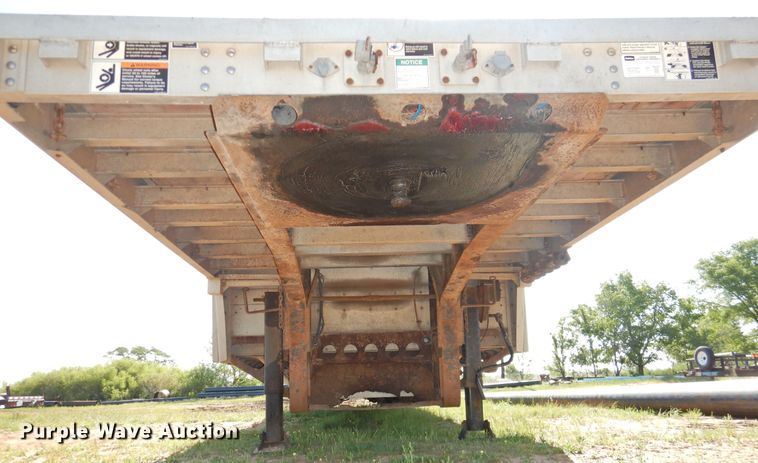 image for item GN9816 2007 Wilson CFD900 drop deck trailer