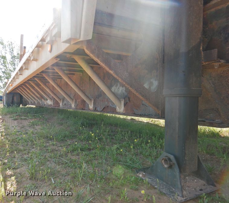 image for item GN9816 2007 Wilson CFD900 drop deck trailer