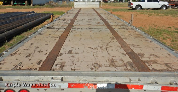 image for item GN9816 2007 Wilson CFD900 drop deck trailer