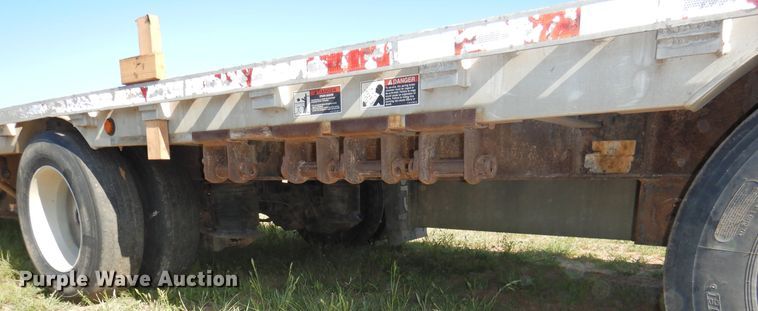 image for item GN9816 2007 Wilson CFD900 drop deck trailer