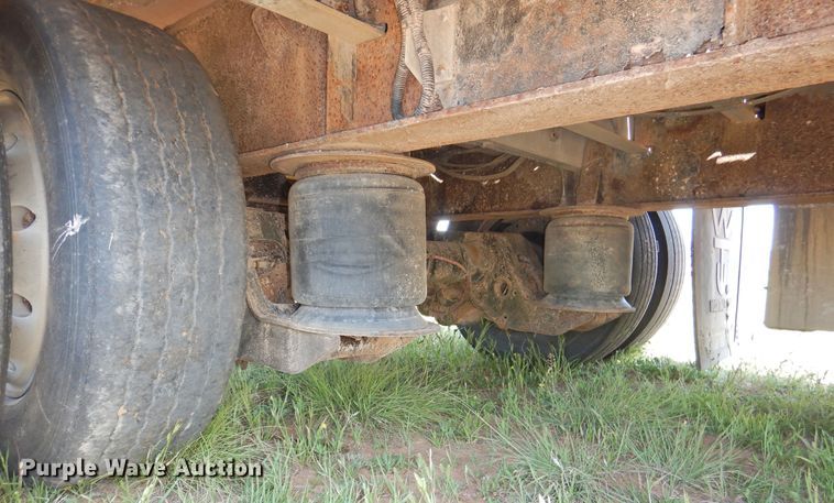 image for item GN9816 2007 Wilson CFD900 drop deck trailer