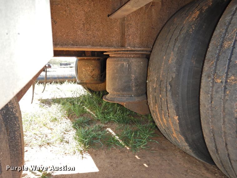 image for item GN9816 2007 Wilson CFD900 drop deck trailer