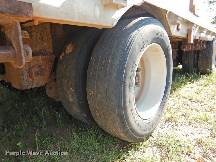 image for item GN9816 2007 Wilson CFD900 drop deck trailer