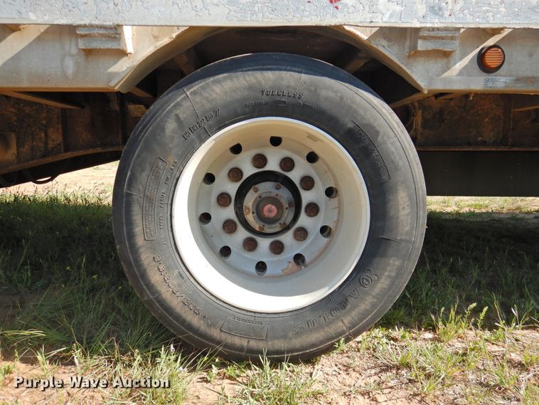 image for item GN9816 2007 Wilson CFD900 drop deck trailer