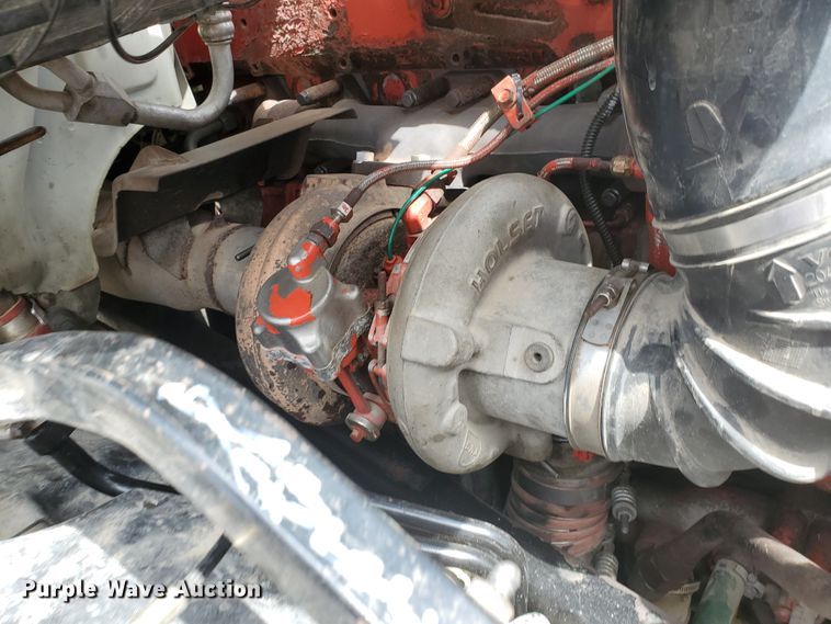 image for item GO9125 2005 Volvo VN semi truck