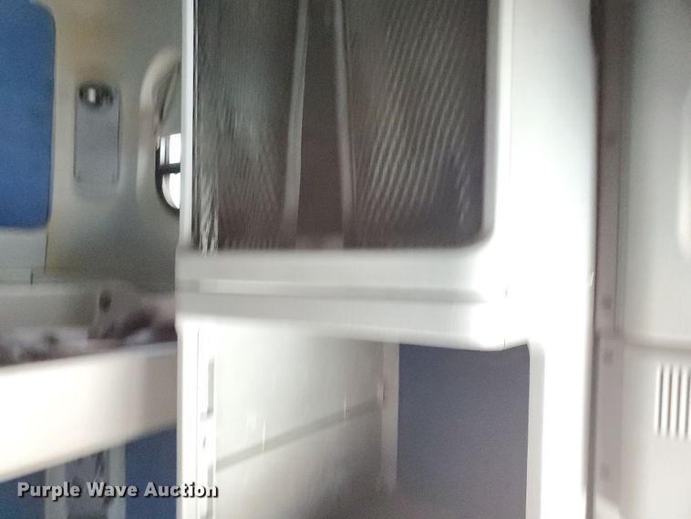 image for item GO9132 2003 Freightliner Columbia semi truck