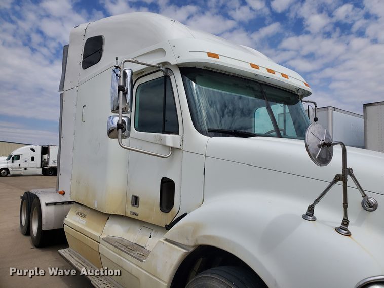 image for item GO9132 2003 Freightliner Columbia semi truck