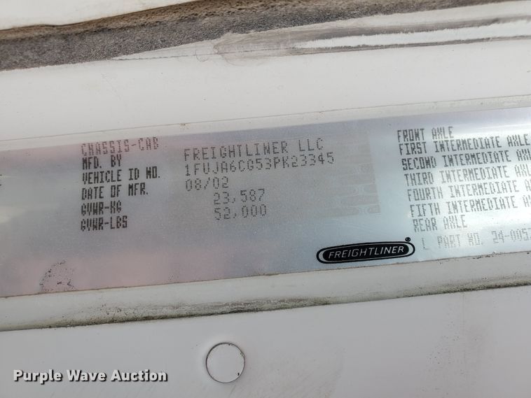 image for item GO9132 2003 Freightliner Columbia semi truck