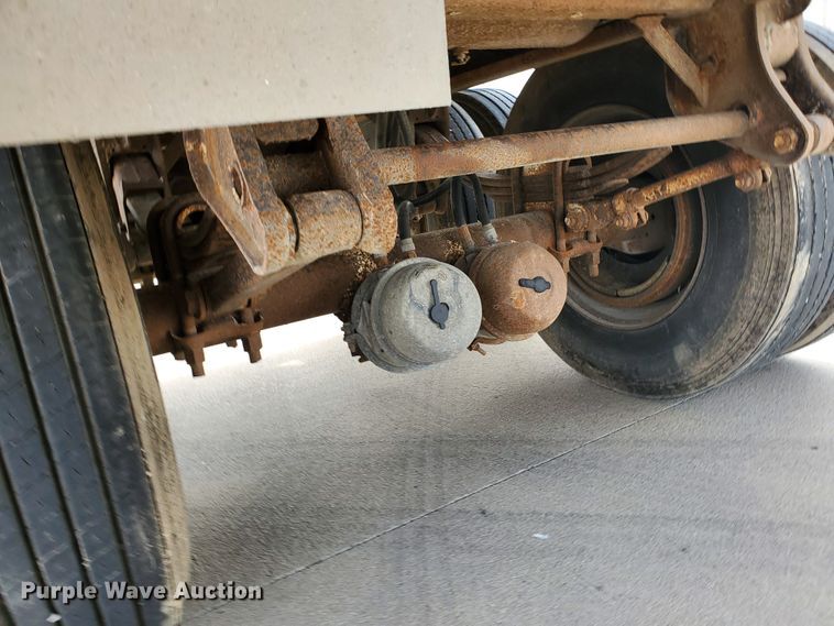 image for item GO9133 1988 Ledwell Paddle Wagon feed delivery trailer