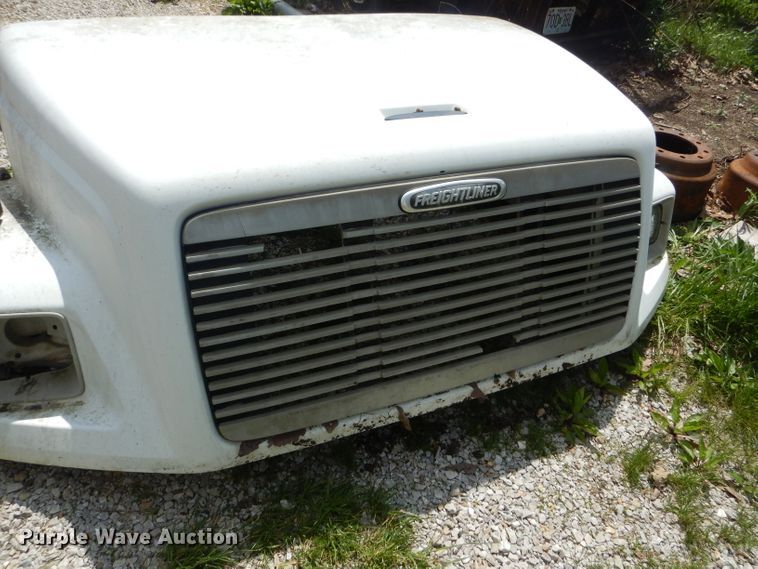 image for item GO9595 Freightliner FL60 truck hood