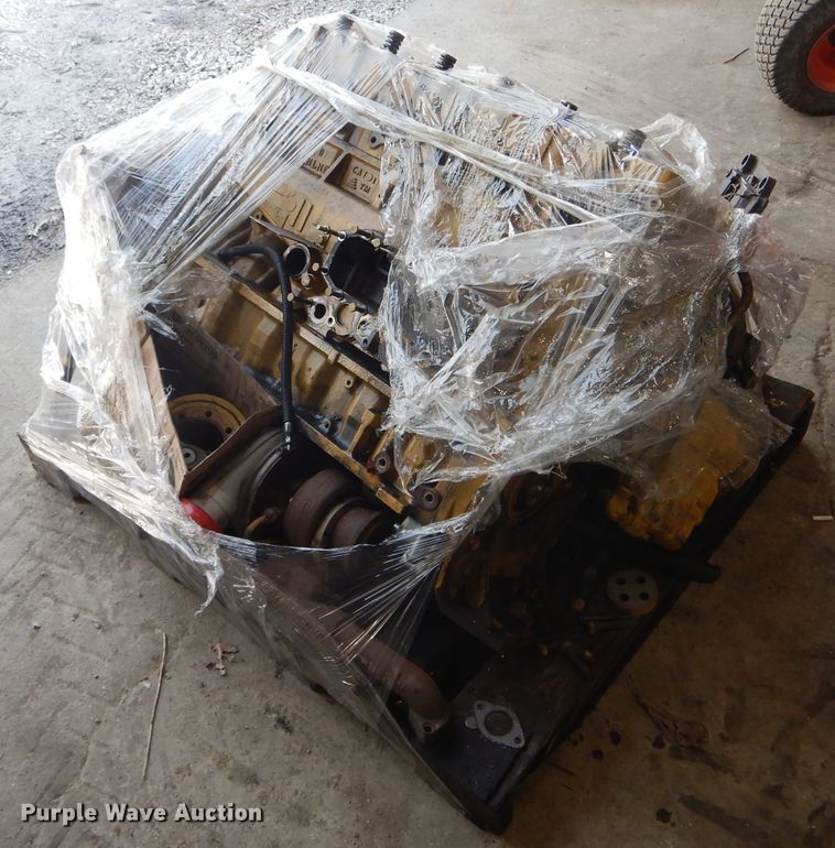 image for item GO9598 Caterpillar C7 six cylinder diesel engine