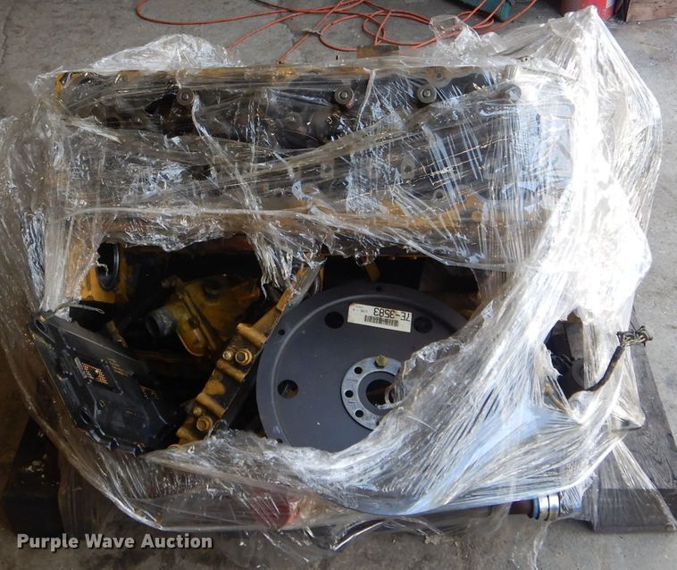 image for item GO9598 Caterpillar C7 six cylinder diesel engine