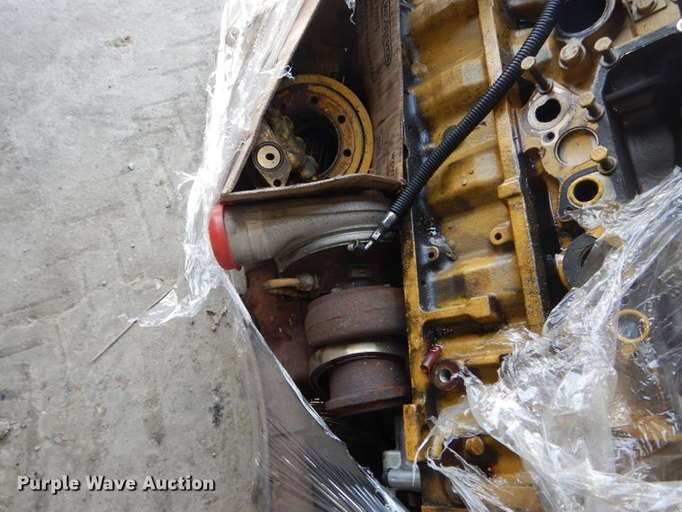 image for item GO9598 Caterpillar C7 six cylinder diesel engine