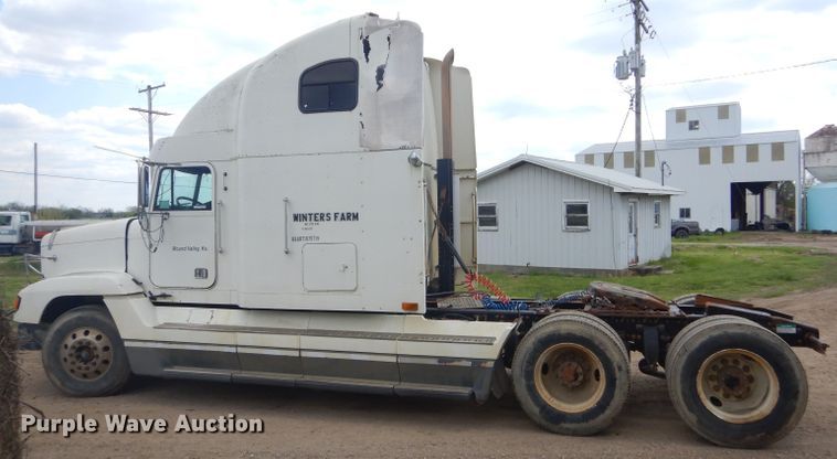 image for item GP9037 1998 Freightliner semi truck