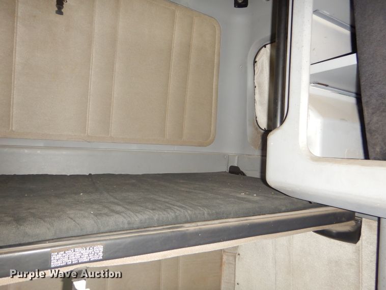 image for item GP9037 1998 Freightliner semi truck