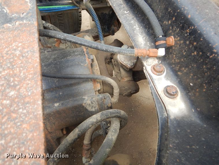 image for item GP9037 1998 Freightliner semi truck