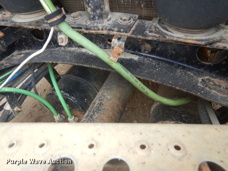 image for item GP9037 1998 Freightliner semi truck