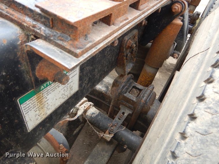 image for item GP9037 1998 Freightliner semi truck