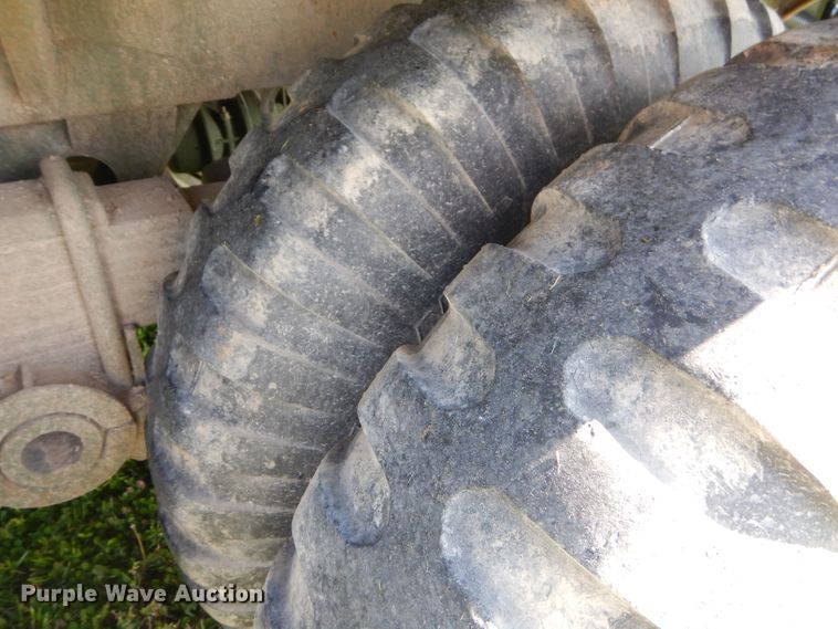 image for item GP9135 1991 Heil tank trailer