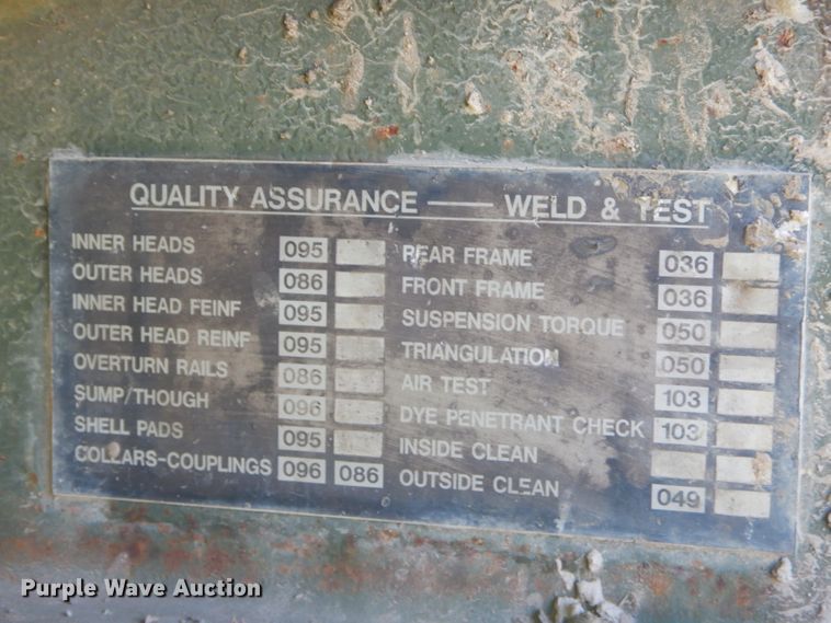 image for item GP9135 1991 Heil tank trailer