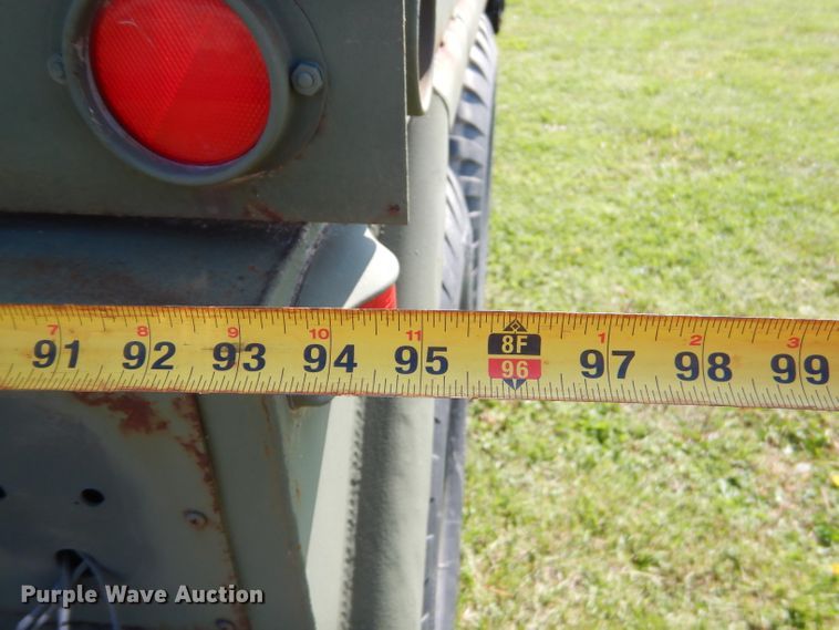 image for item GP9135 1991 Heil tank trailer