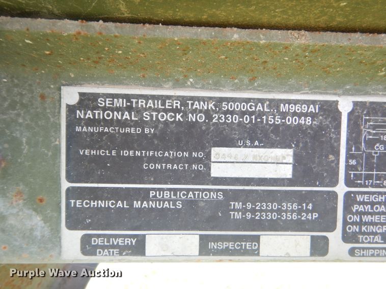 image for item GP9135 1991 Heil tank trailer