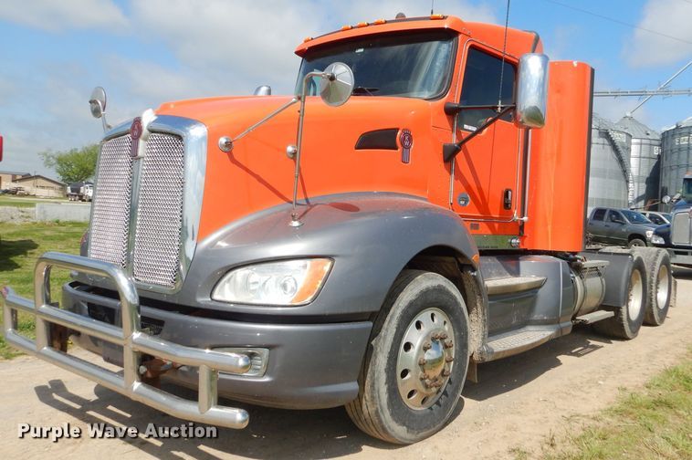 image for item GP9136 2012 Kenworth T600 semi truck