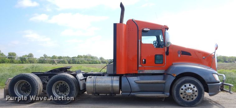 image for item GP9136 2012 Kenworth T600 semi truck