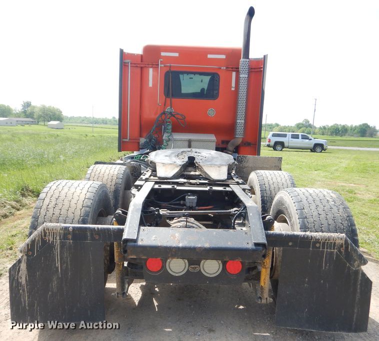 image for item GP9136 2012 Kenworth T600 semi truck