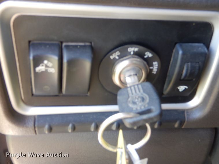 image for item GP9136 2012 Kenworth T600 semi truck