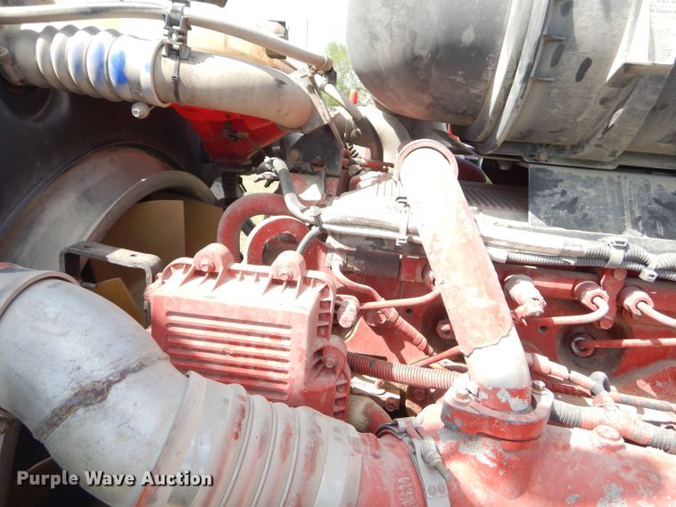 image for item GP9136 2012 Kenworth T600 semi truck