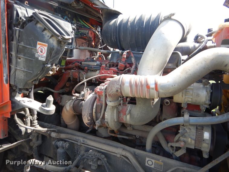 image for item GP9136 2012 Kenworth T600 semi truck