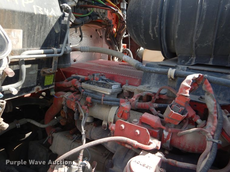 image for item GP9136 2012 Kenworth T600 semi truck