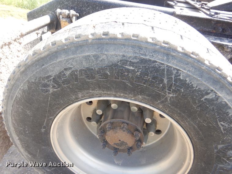 image for item GP9136 2012 Kenworth T600 semi truck