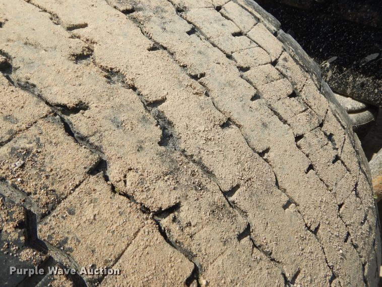 image for item GP9136 2012 Kenworth T600 semi truck