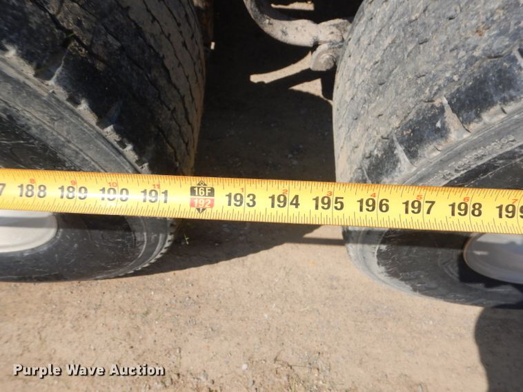 image for item GP9136 2012 Kenworth T600 semi truck