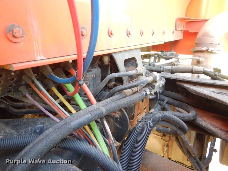 image for item GP9136 2012 Kenworth T600 semi truck