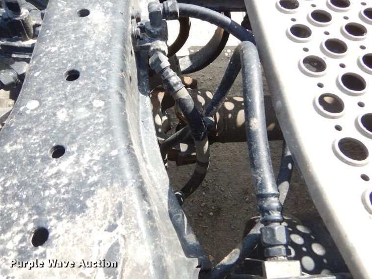 image for item GP9136 2012 Kenworth T600 semi truck