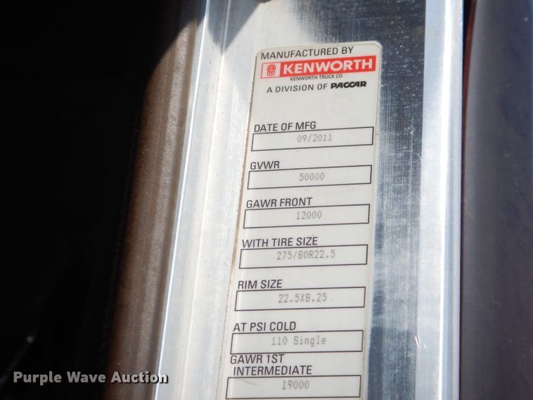 image for item GP9136 2012 Kenworth T600 semi truck