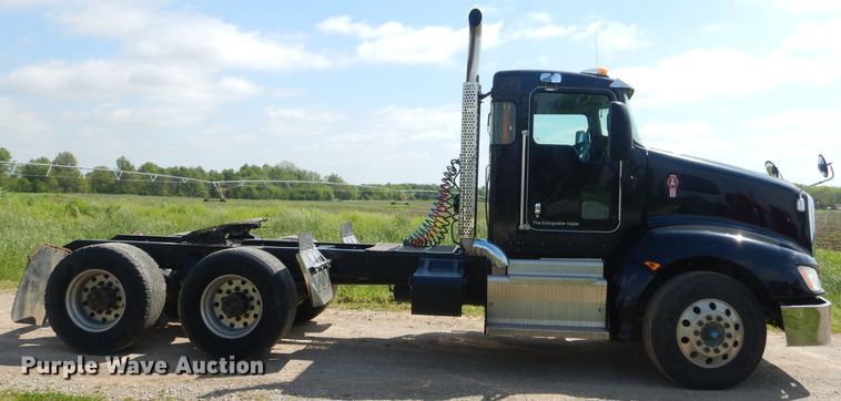 image for item GP9137 2013 Kenworth T660 semi truck