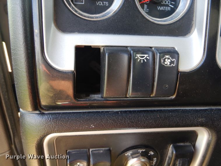 image for item GP9137 2013 Kenworth T660 semi truck