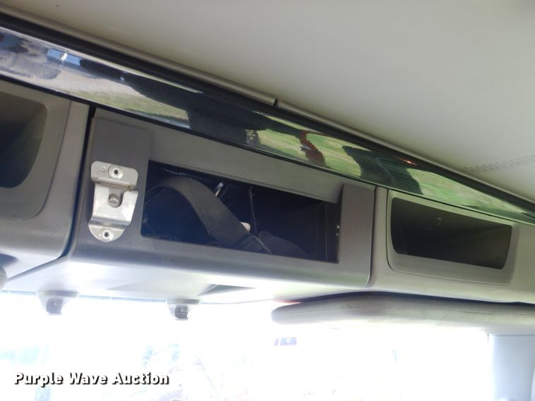 image for item GP9137 2013 Kenworth T660 semi truck