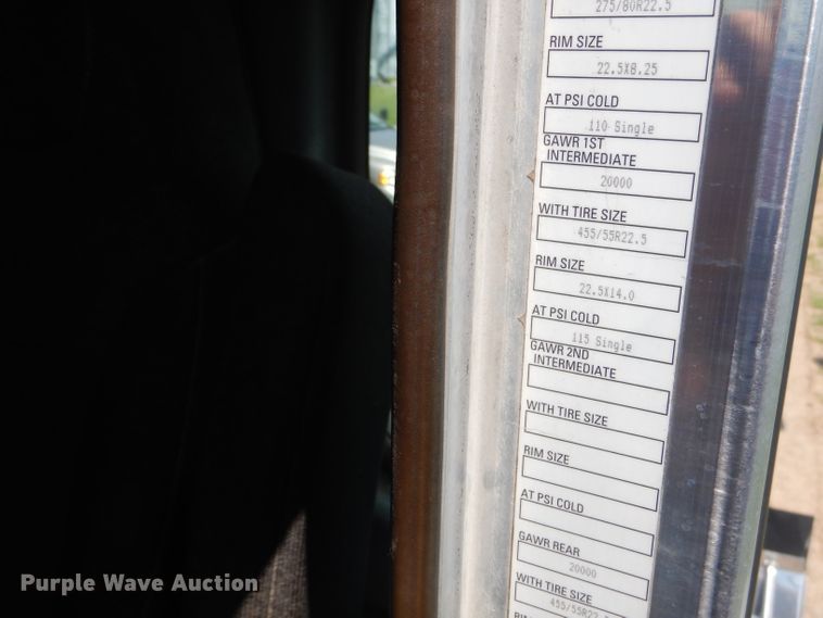 image for item GP9137 2013 Kenworth T660 semi truck