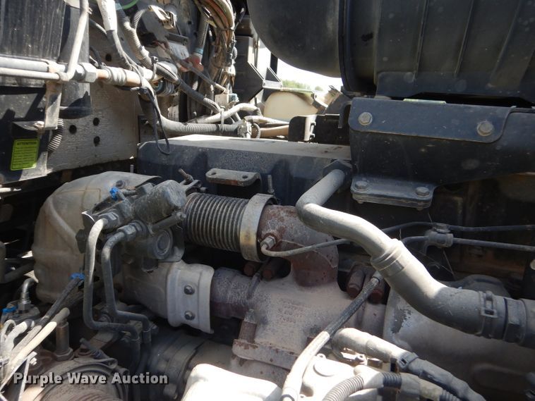 image for item GP9137 2013 Kenworth T660 semi truck