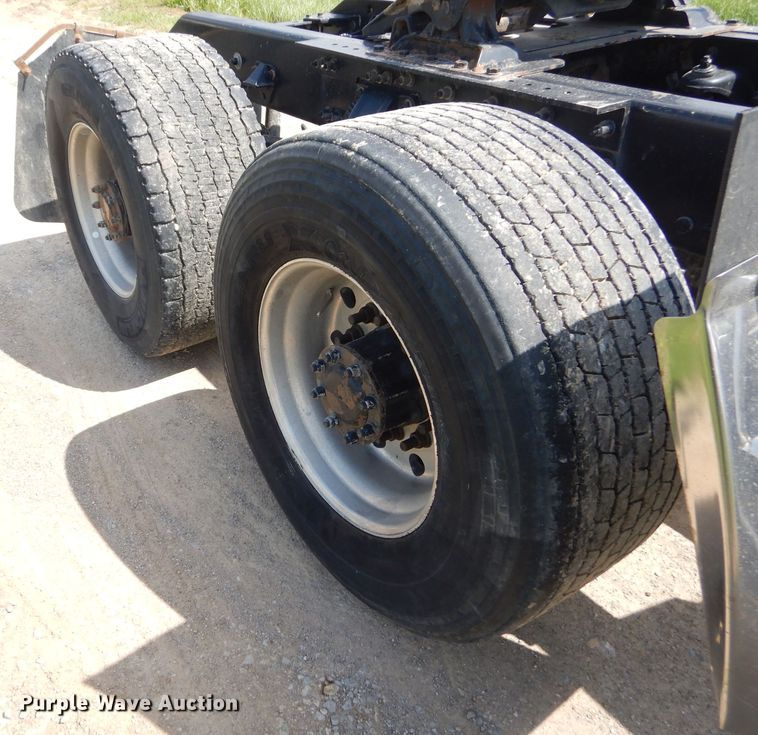 image for item GP9137 2013 Kenworth T660 semi truck