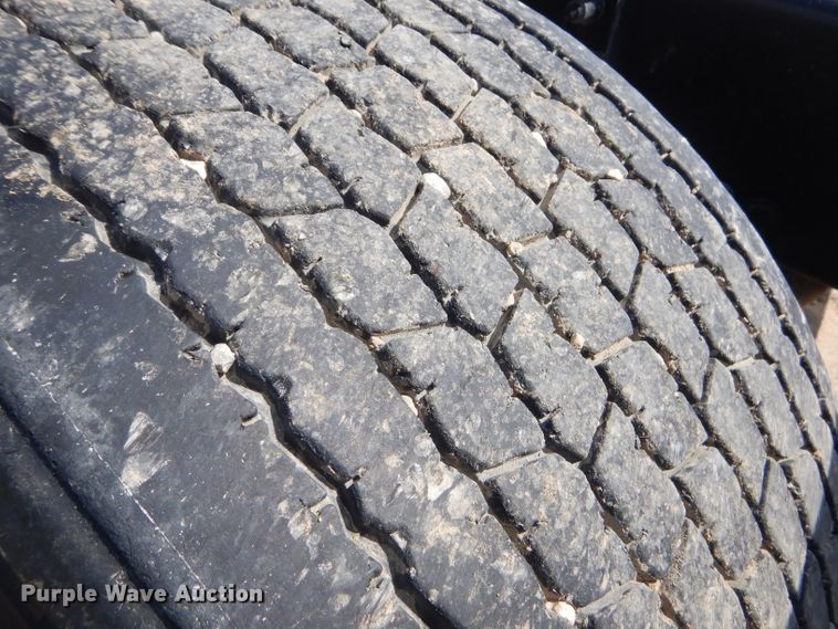 image for item GP9137 2013 Kenworth T660 semi truck