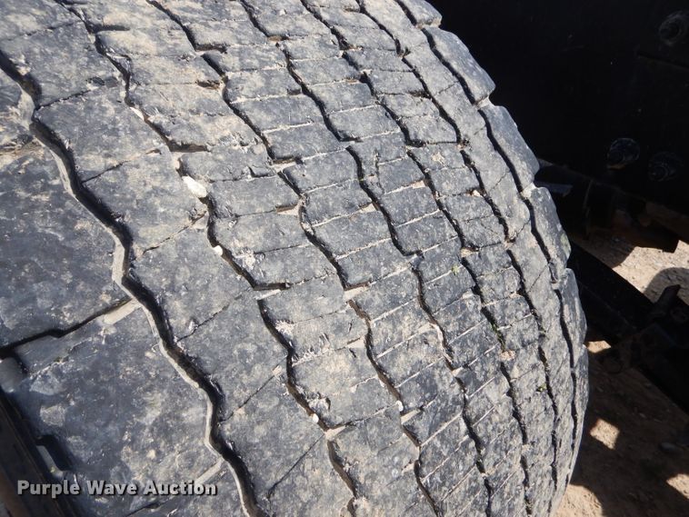 image for item GP9137 2013 Kenworth T660 semi truck